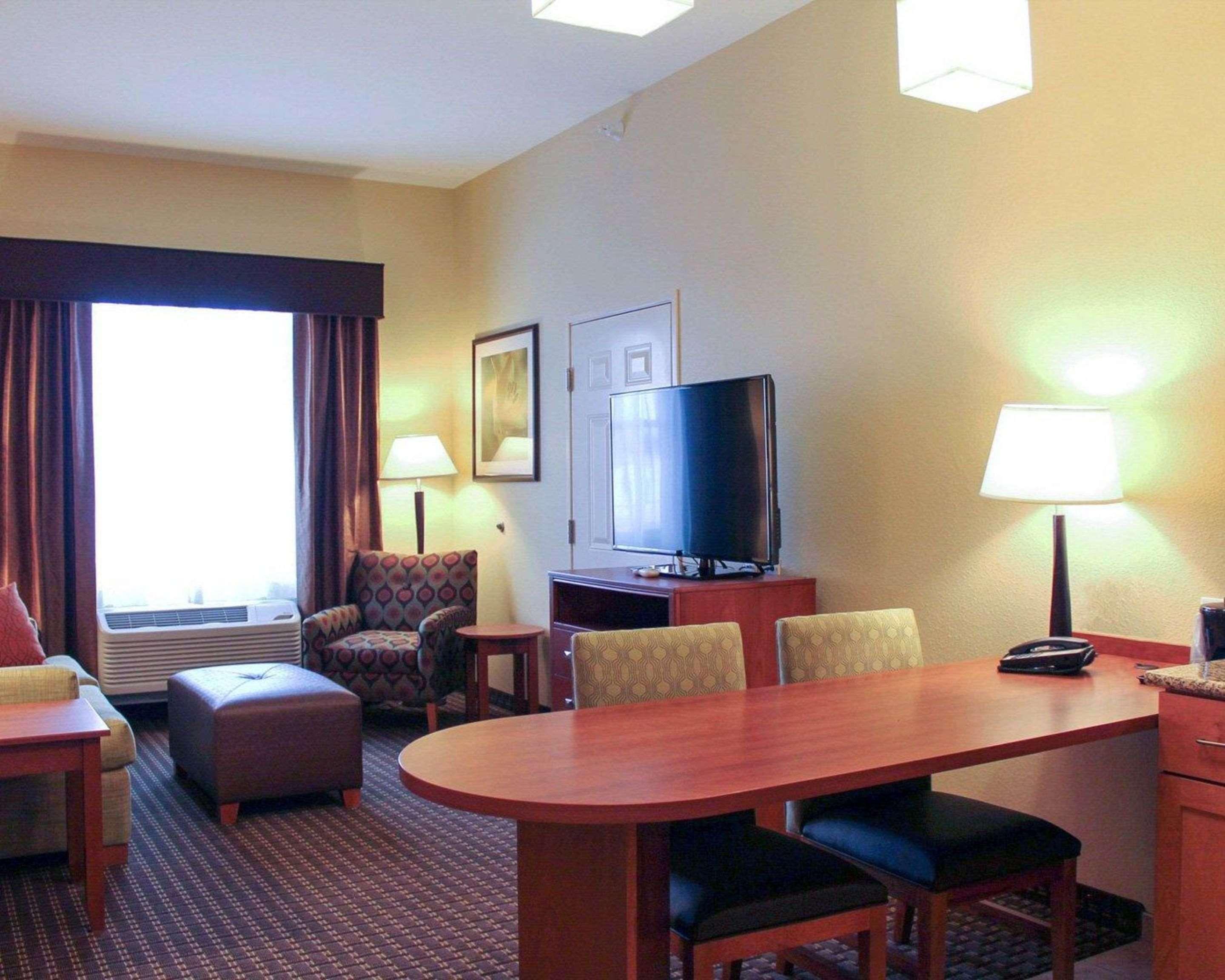 Mainstay Suites Tioga Екстериор снимка