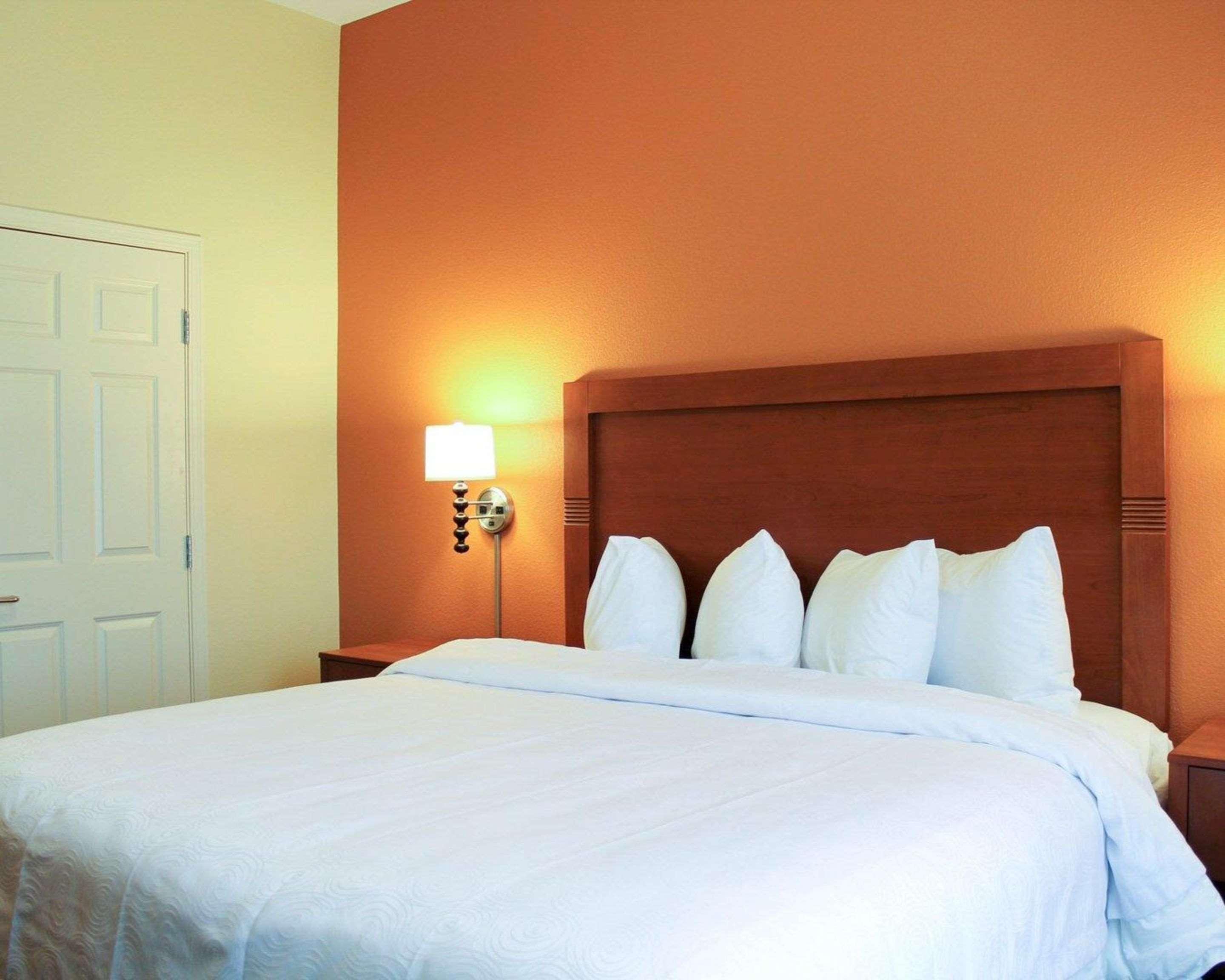 Mainstay Suites Tioga Екстериор снимка